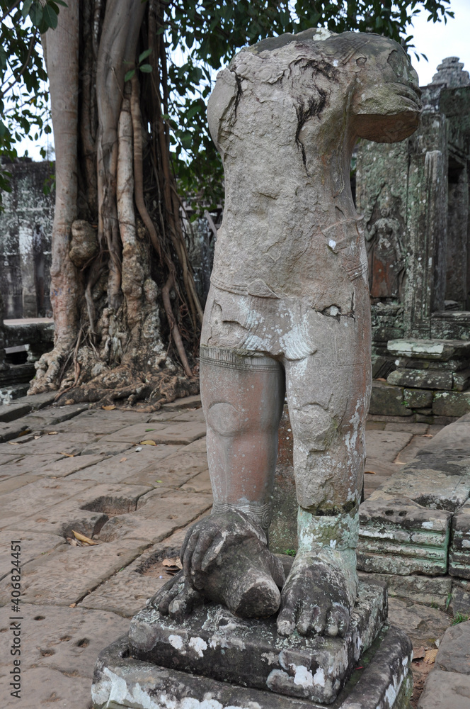 Close-up view of the carvings, statues and sculptures at the ancient khmer temple complex of Angkor Wat
