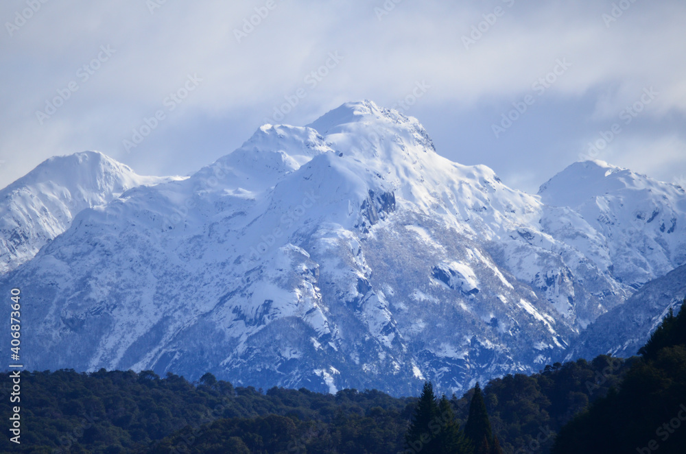 snowy mountain, with a lot of snow in bariloche