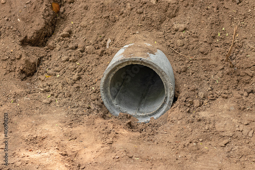 The sewerage pipe drain in the community at under contruction. photo