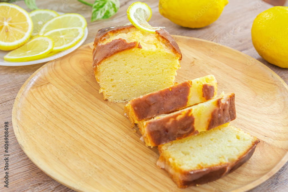 Homemade glazed lemon pound cake Homemade glazed lemon pound cake