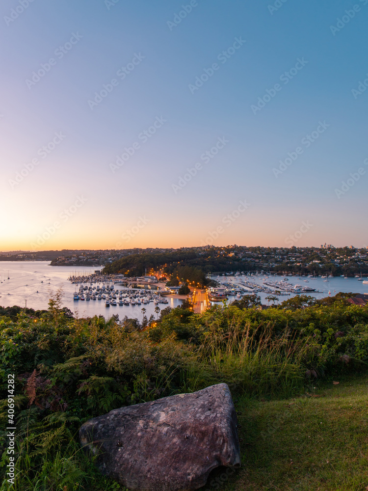 Obraz premium Sunrise view over Spit Bridge, Sydney, Australia.