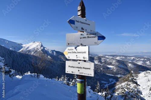 Fototapeta Naklejka Na Ścianę i Meble -  Polish mountains Tatry winter snow in the mountain