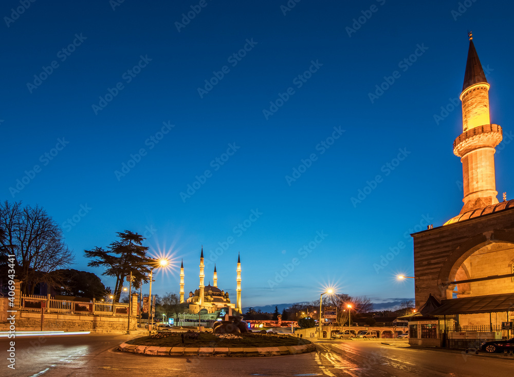 Fototapeta premium Old Mosque night view in Edirne City of Turkey
