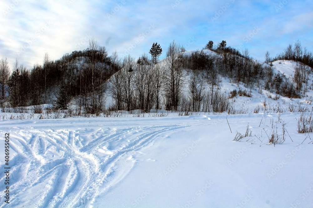 Beautiful winter nature on a frosty day. Unique image of a snow-covered environment. Beautiful winter nature on a frosty day. Unique image of a snow-covered environment.