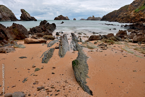 Ruinas del Monasterio de Tina en Pimiango Asturias