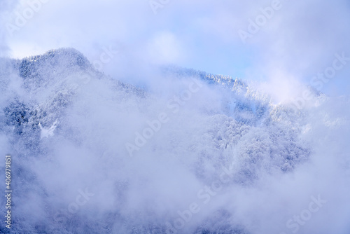 winter mountain landscape © Cody Yim