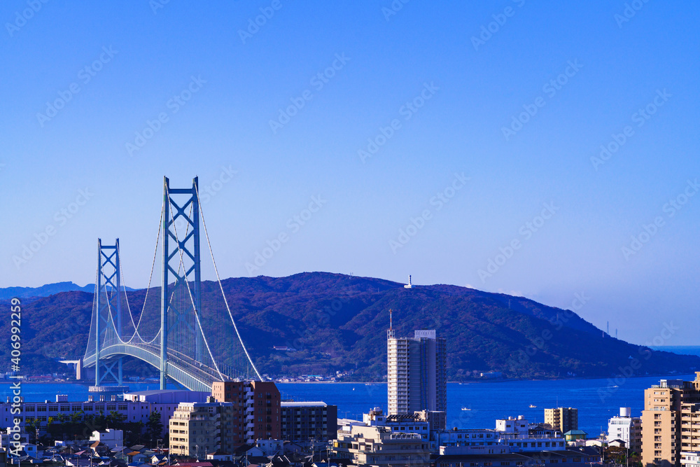 Obraz premium パノラマ 青空 明石海峡大橋 （別名 パールブリッジ） 