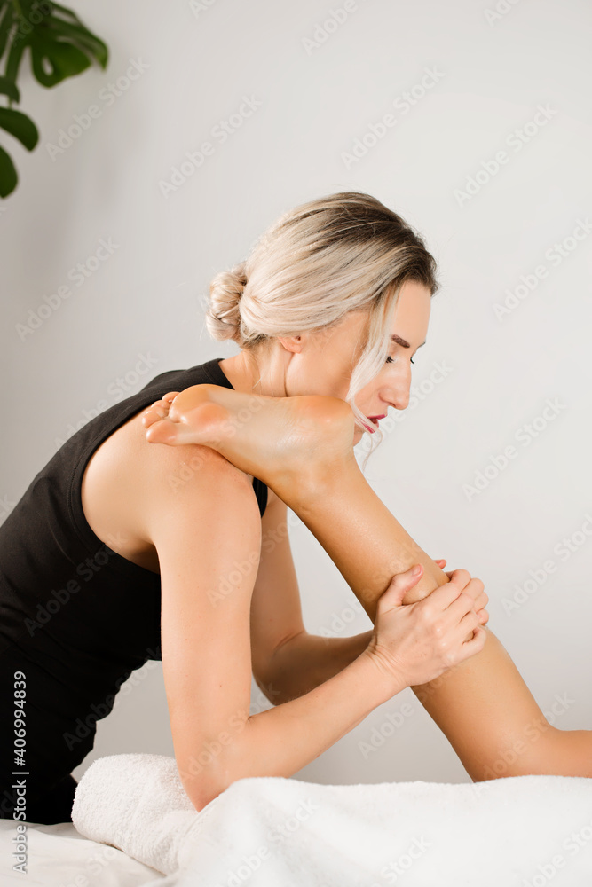Professional relaxing massage for legs and feet Professional relaxing massage for legs and feet