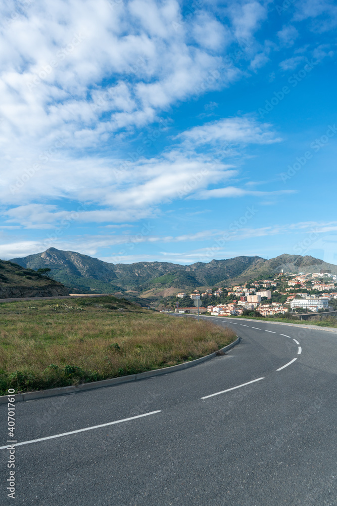 Fototapeta premium Winding asphalt road on the south coast of Spain