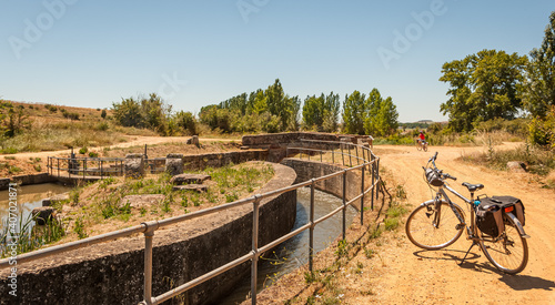 Canal de Castilla as it passes through the province of Palencia. Spain