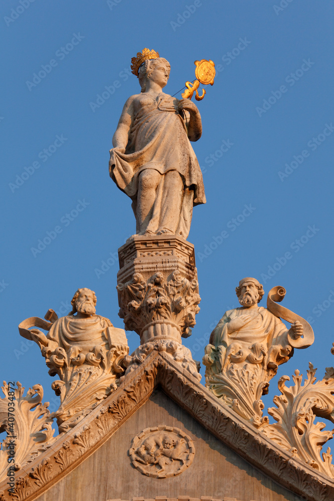 Obraz premium Nordfassade des Markusdomes, Venedig