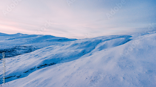 winter landscape with snow, with a lot of wind © Sondre