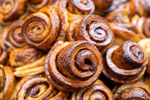 Cinnamon roll in details © leosanches
