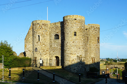 Bild auf Leinwand Rye, England - The exterior of Rye Castle, also known as Ypres Tower, which was built in the 13th or 14th centuries, and is situated in Rye, East Sussex, on a sunny day