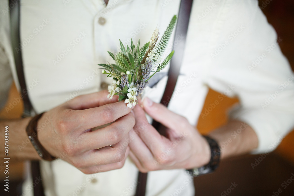 Boutonniere on the groom.