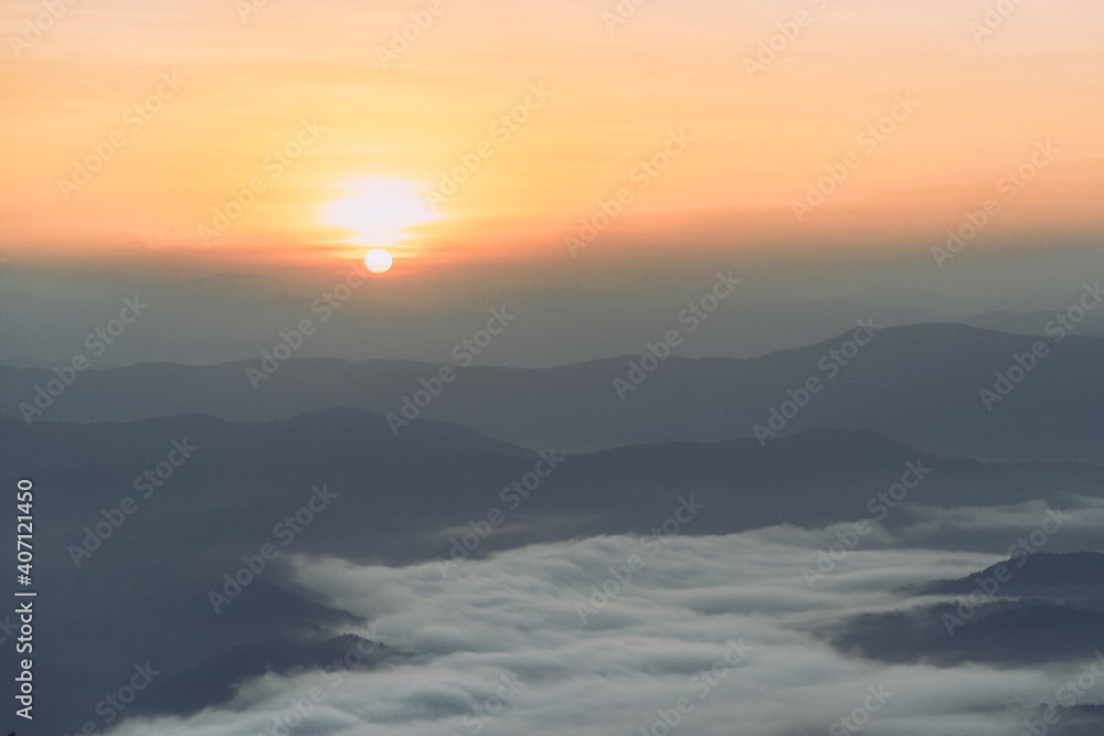 Fototapeta premium sunrise over the mountains