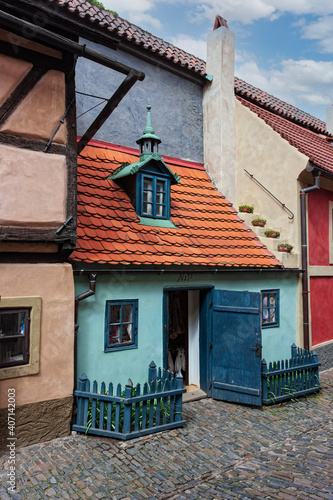 Canvas Print Little houses on Golden street inside of Hrandcany Castle, Prague, Czech Republic