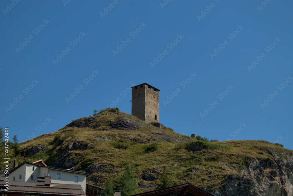 Alter Turm bei Ardez in der Schweiz 12.8.2020