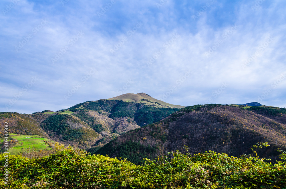 Fototapeta premium Aerial view of the mountainous landscape of Valle de Ribes in Catalonia, Spain