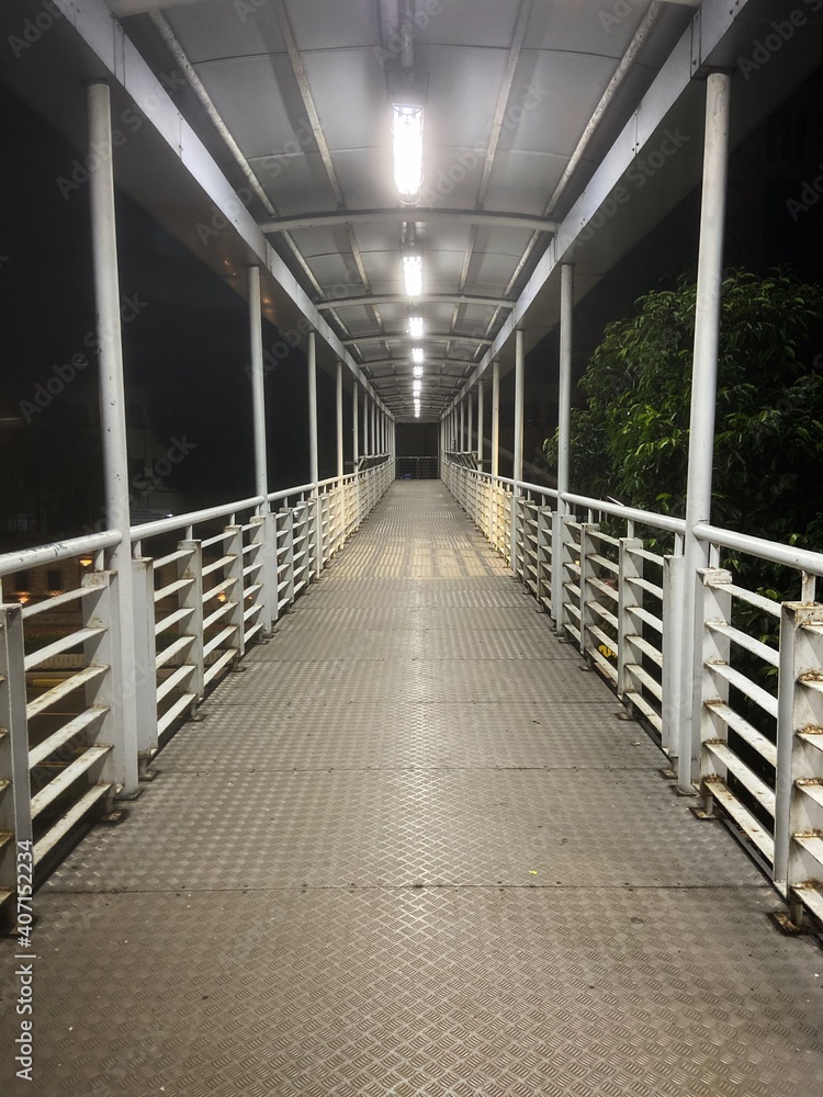 Bridge between two ways