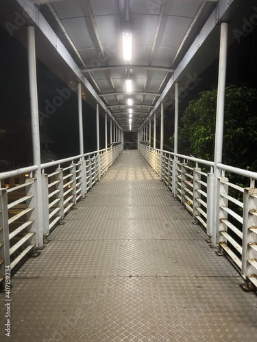 Bridge between two ways