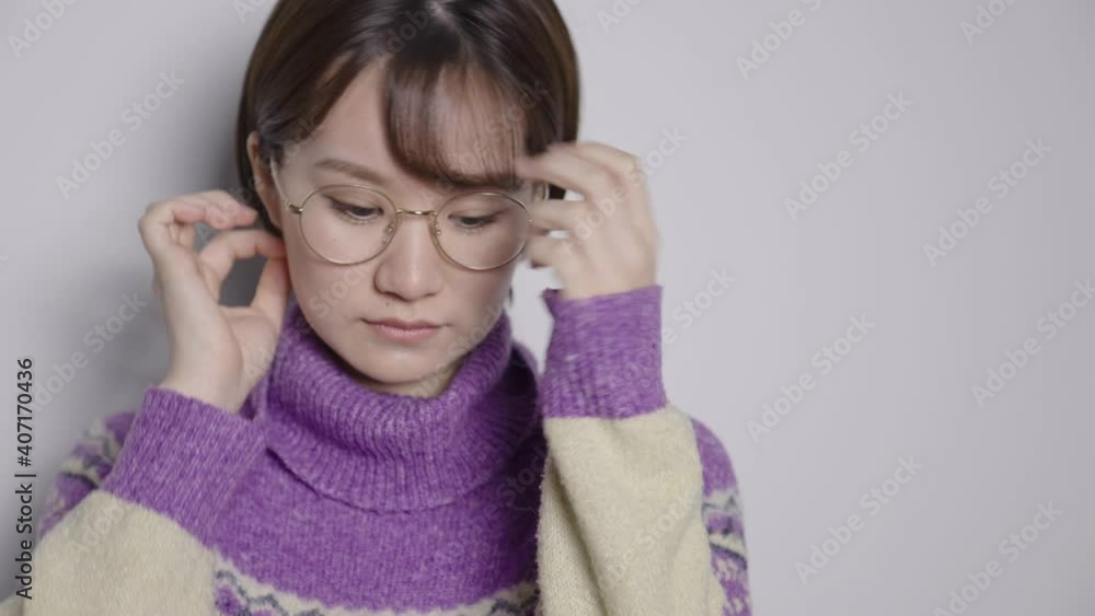 眼鏡をかけた女性 眼鏡をかけた女性