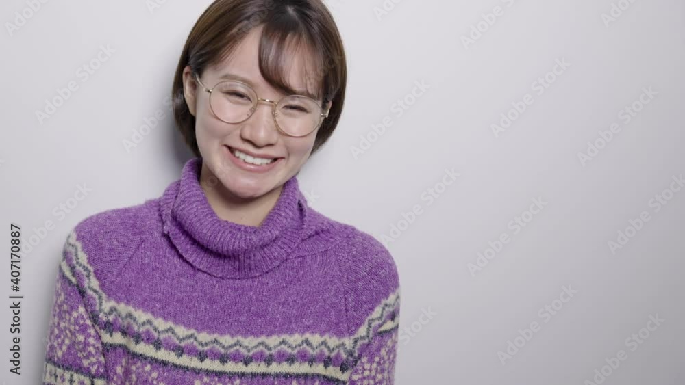 眼鏡をかけた女性 眼鏡をかけた女性