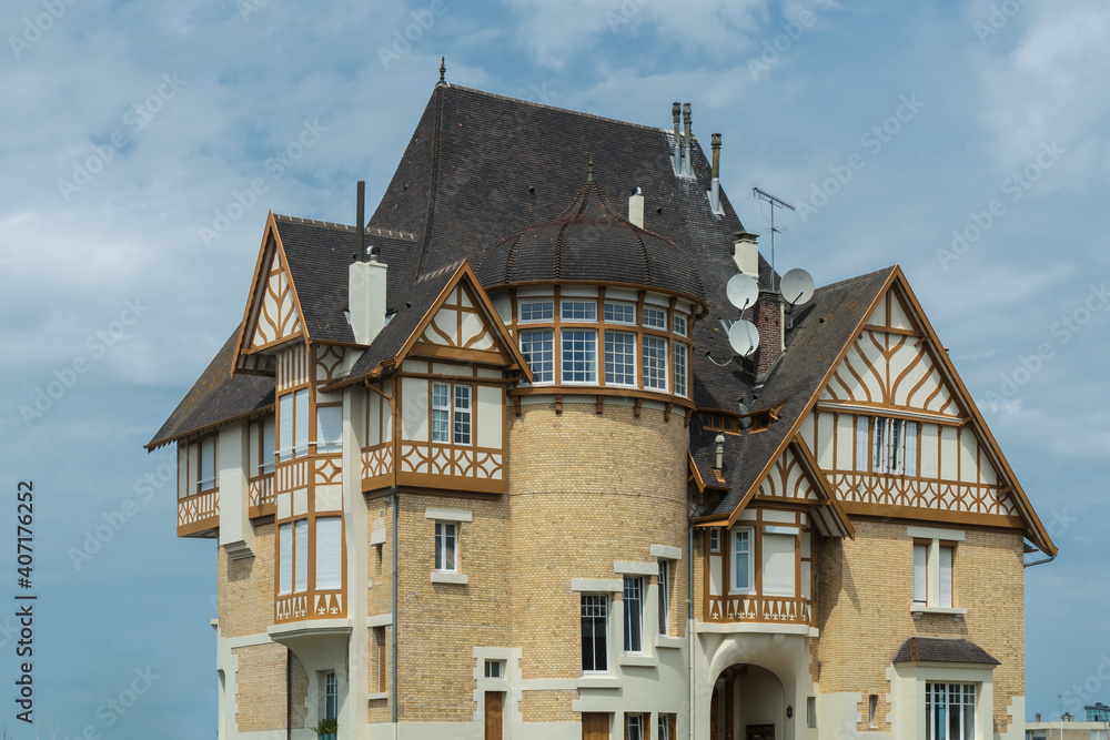 Fototapeta premium Historische Villa in Deauville in der Normandie