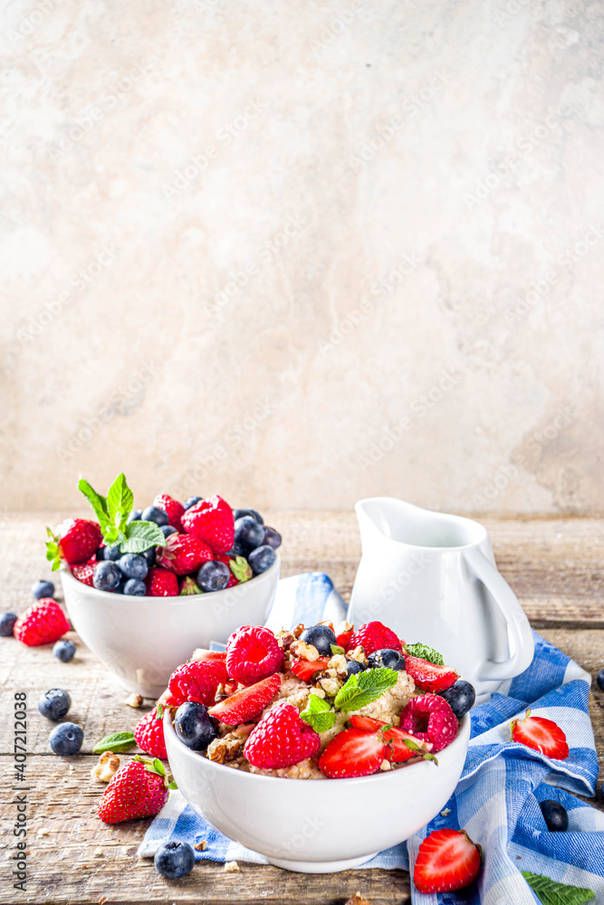 Oatmeal with Berries Oatmeal with Berries