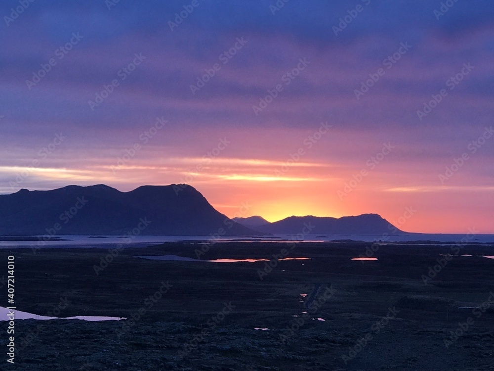 Fototapeta premium Iceland Purple Skies 2