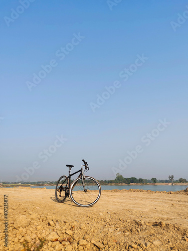 Fototapeta Naklejka Na Ścianę i Meble -  bicycle on the mound