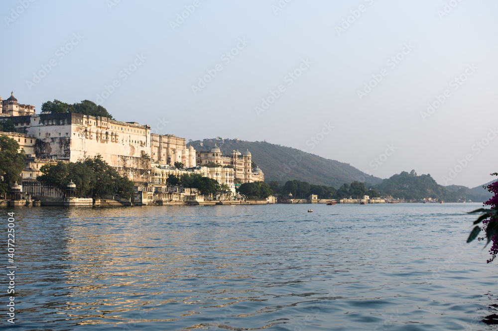 Paysage urbain Rajasthan Udaipur lac maison et palais