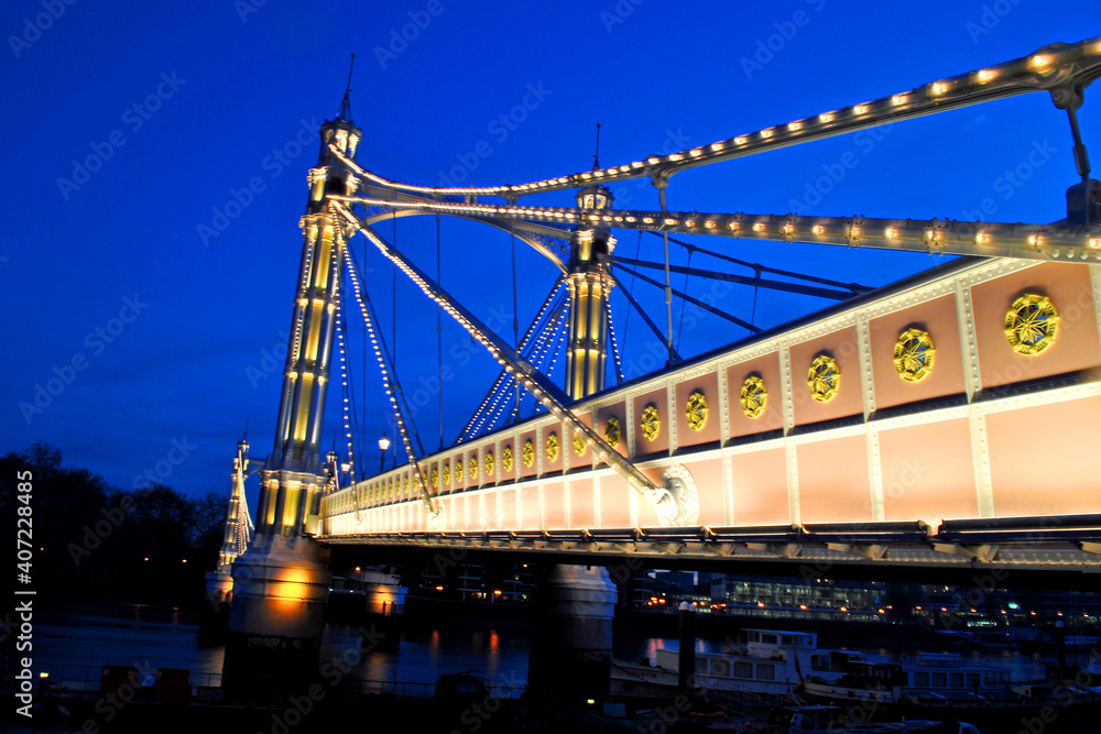 Obraz premium Albert Bridge River Thames London
