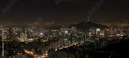 night view of the city © 창근 최