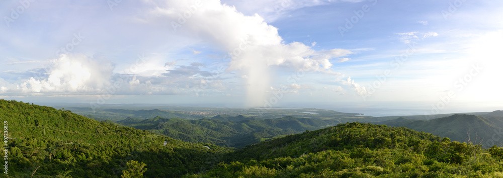 Fototapeta premium panorama of Cuba with mountain and sea views 
