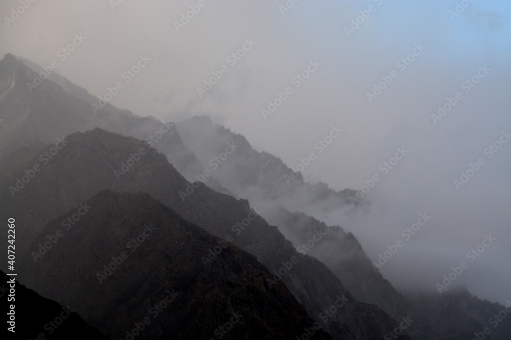 Brume sur l'Himalaya, Gangotri