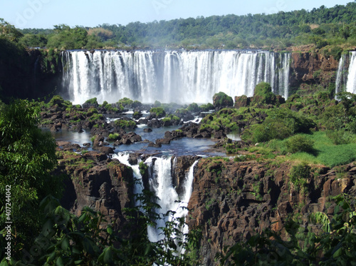 Tableau sur toile The waterfalls of Iguazu viewed from the Brazilian side