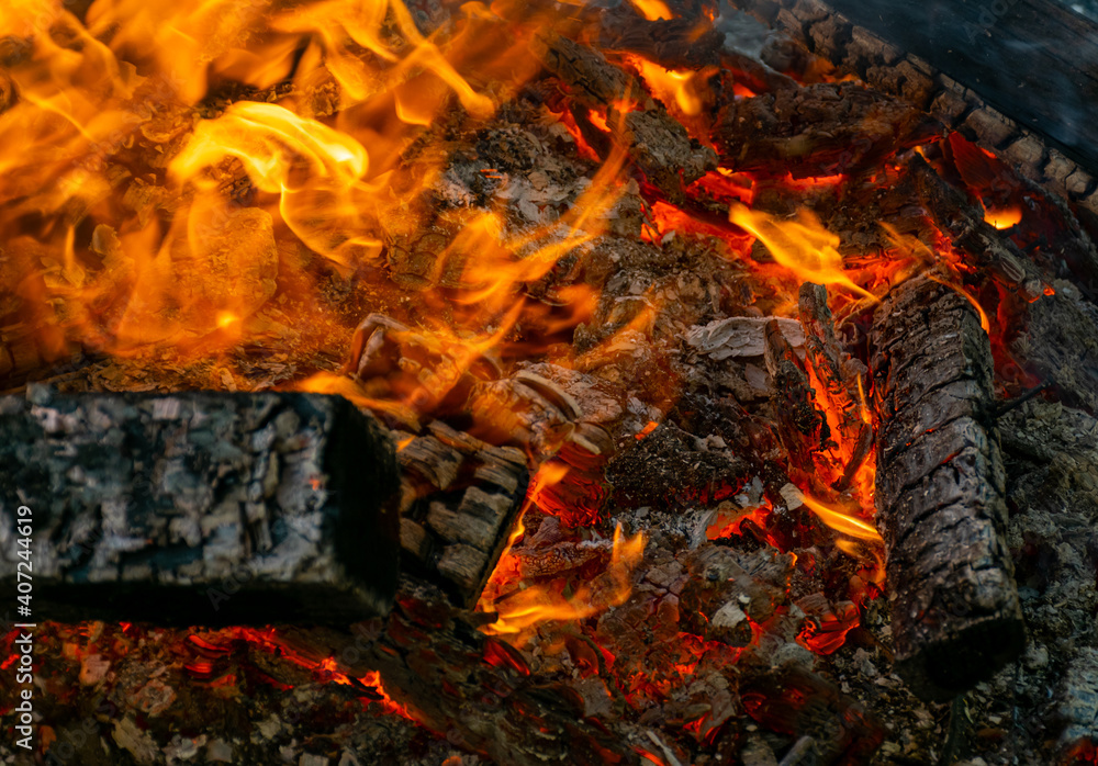 The fire, burning debris, there is no focus. Large burning fire. The fire, burning debris, there is no focus. Large burning fire.
