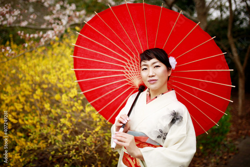 Kimono woman and cherry blossoms