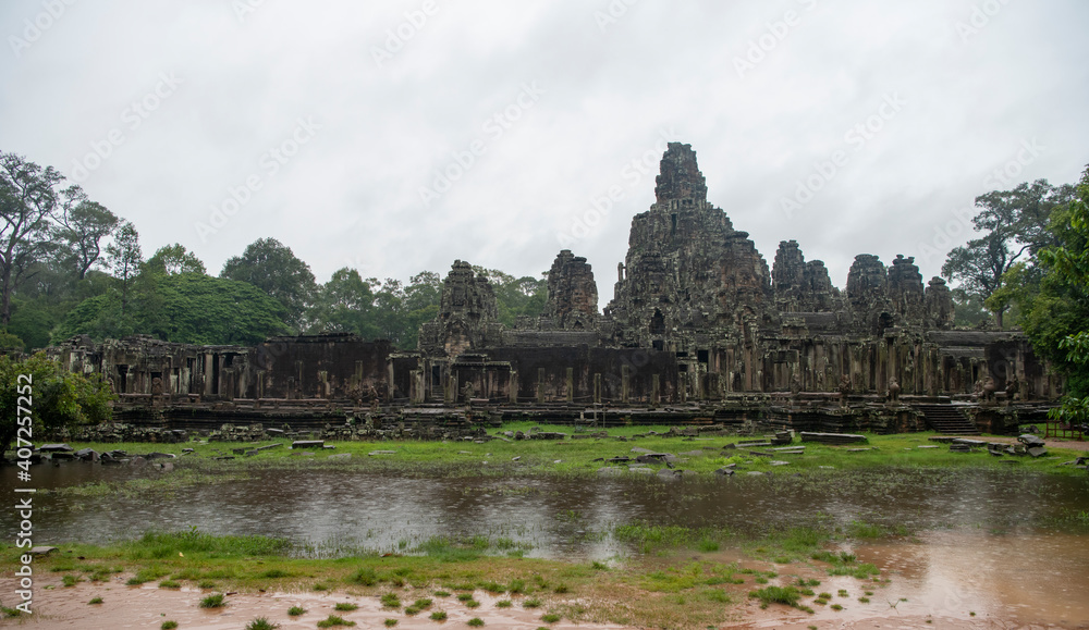  Ta Keo is the temple in the world, it rains in the rainy season. Late 10th century. (Cambodia, 2019)
