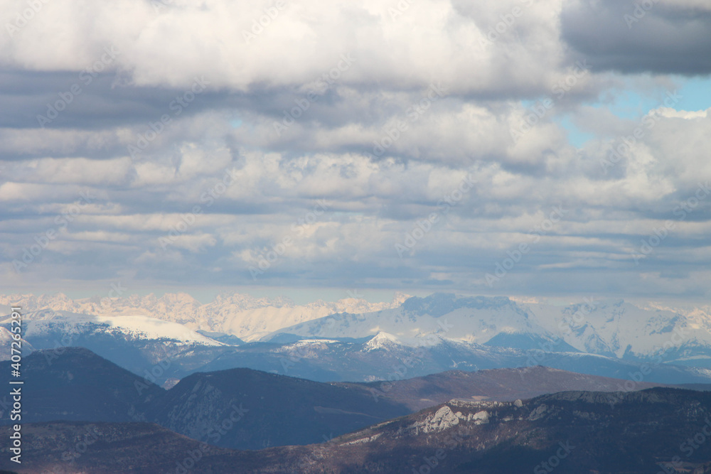 Chaine des Alpes vue du mont Ventoux
