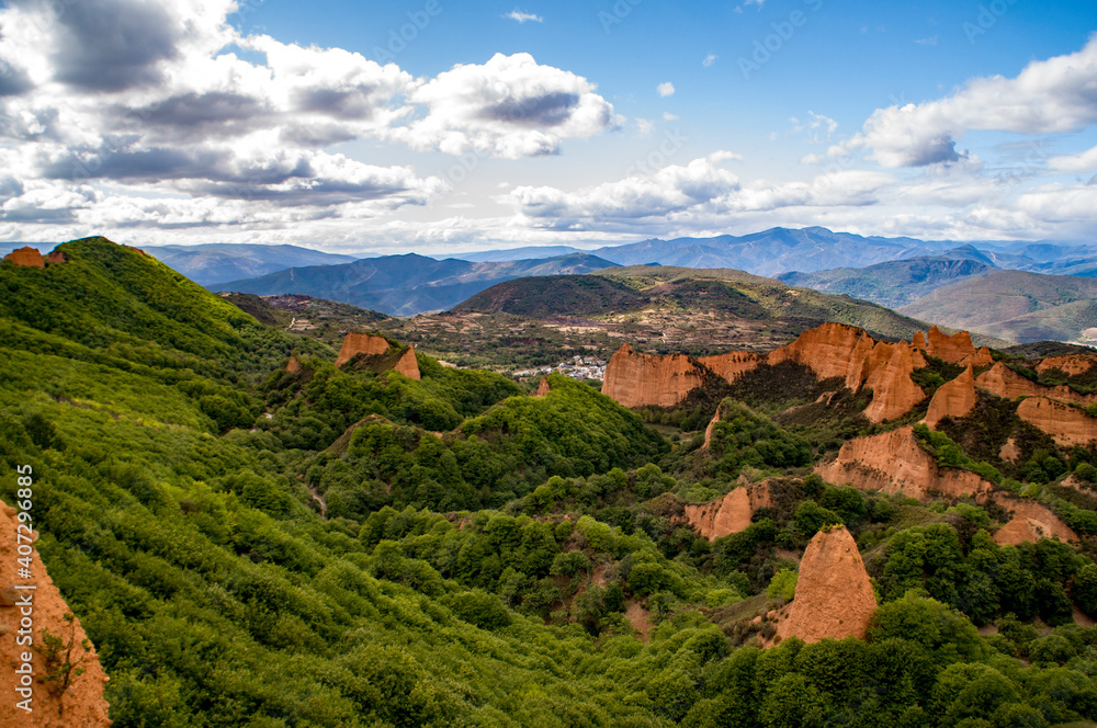 Fototapeta premium Las Médulas, antigua explotación minera de oro. El Bierzo, León, Castilla y León, España.