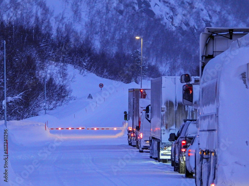 Konvoy auf der E6 Richtung Skaida, Norwegen photo