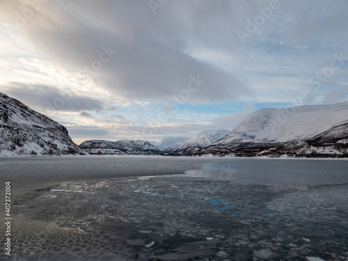 Wallpaper Mural Landschaft in Troms og Finnmark, Tromsoe, Norwegen Torontodigital.ca