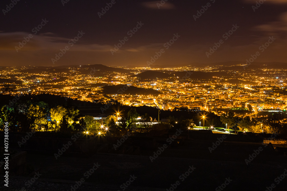 ポルトガル　ブラガのサメイロの聖母の聖地の丘からの夜景