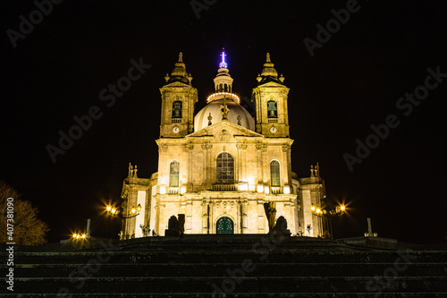 ポルトガル ブラガのライトアップされたサメイロの聖母の聖地 