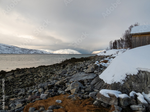 Landschaft im Winter, Kvaloya, Norwegen photo