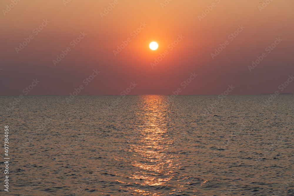 Sonnenuntergang an Nordsee in Norddeich