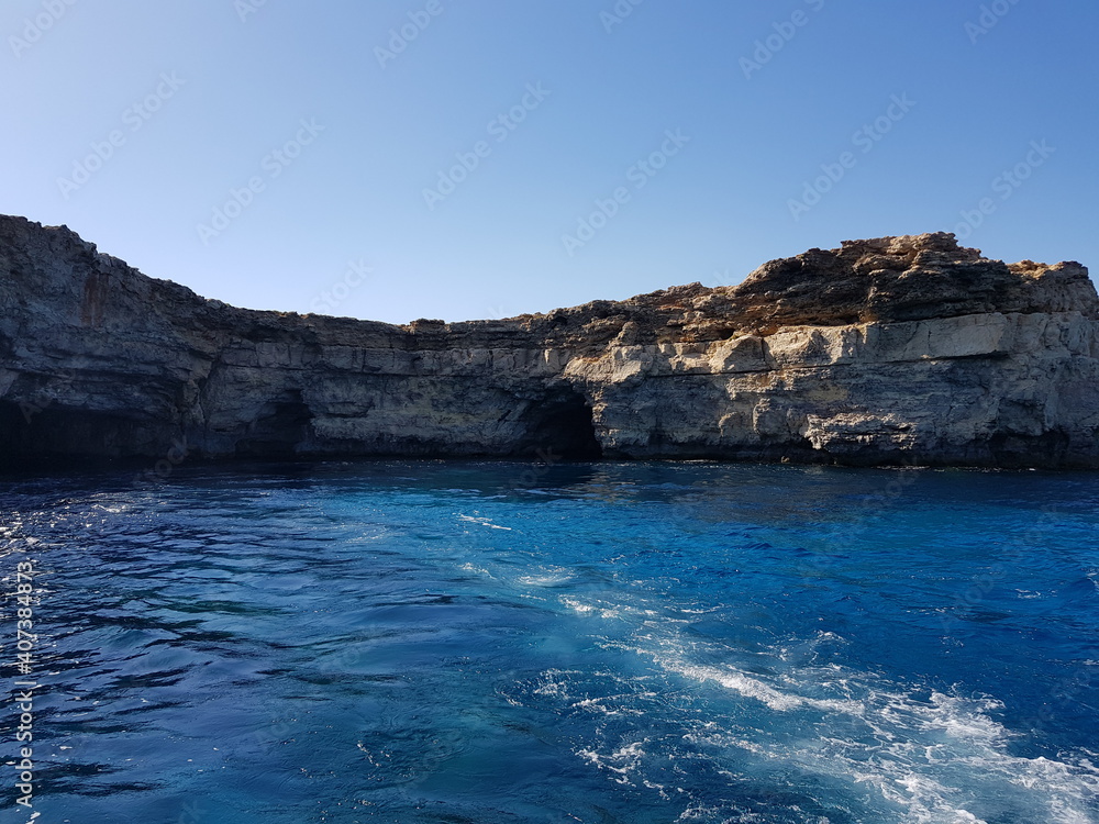 Vue du littoral maltais depuis un bateau