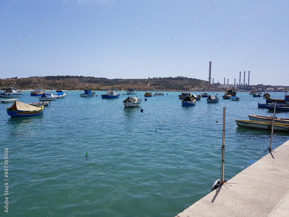 Bateaux de pêche colorés à Marsaxlokk, Malte